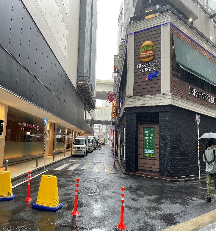エクササイズコーチ横浜店までの道順 3
